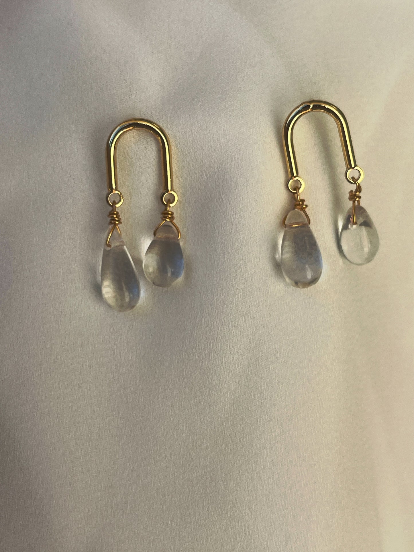 Raindrop arc studs