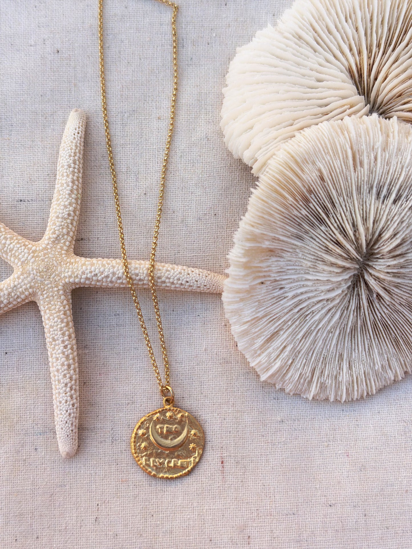 Soluna Pendant Necklace
