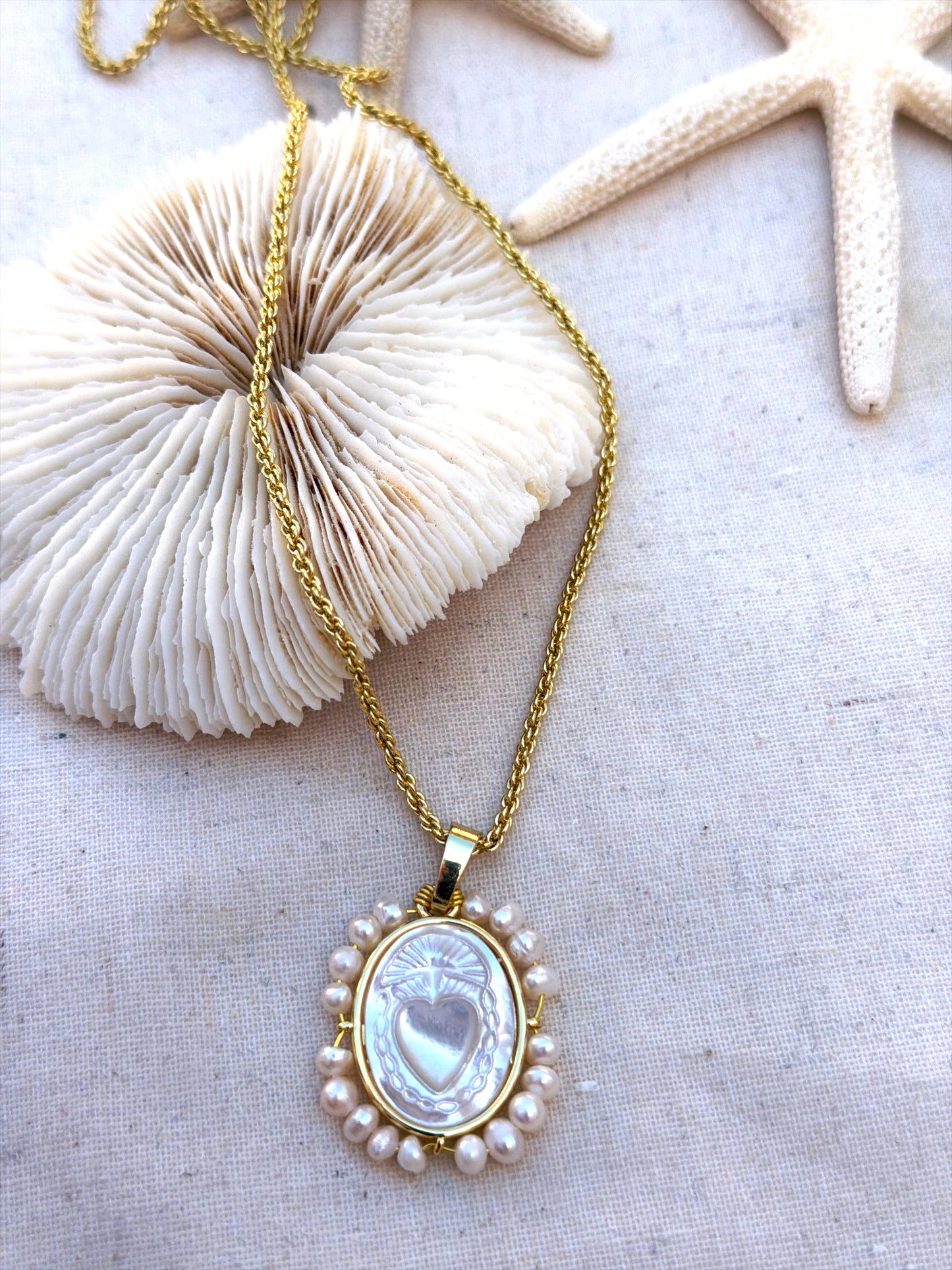 Amoura Pearl Pendant