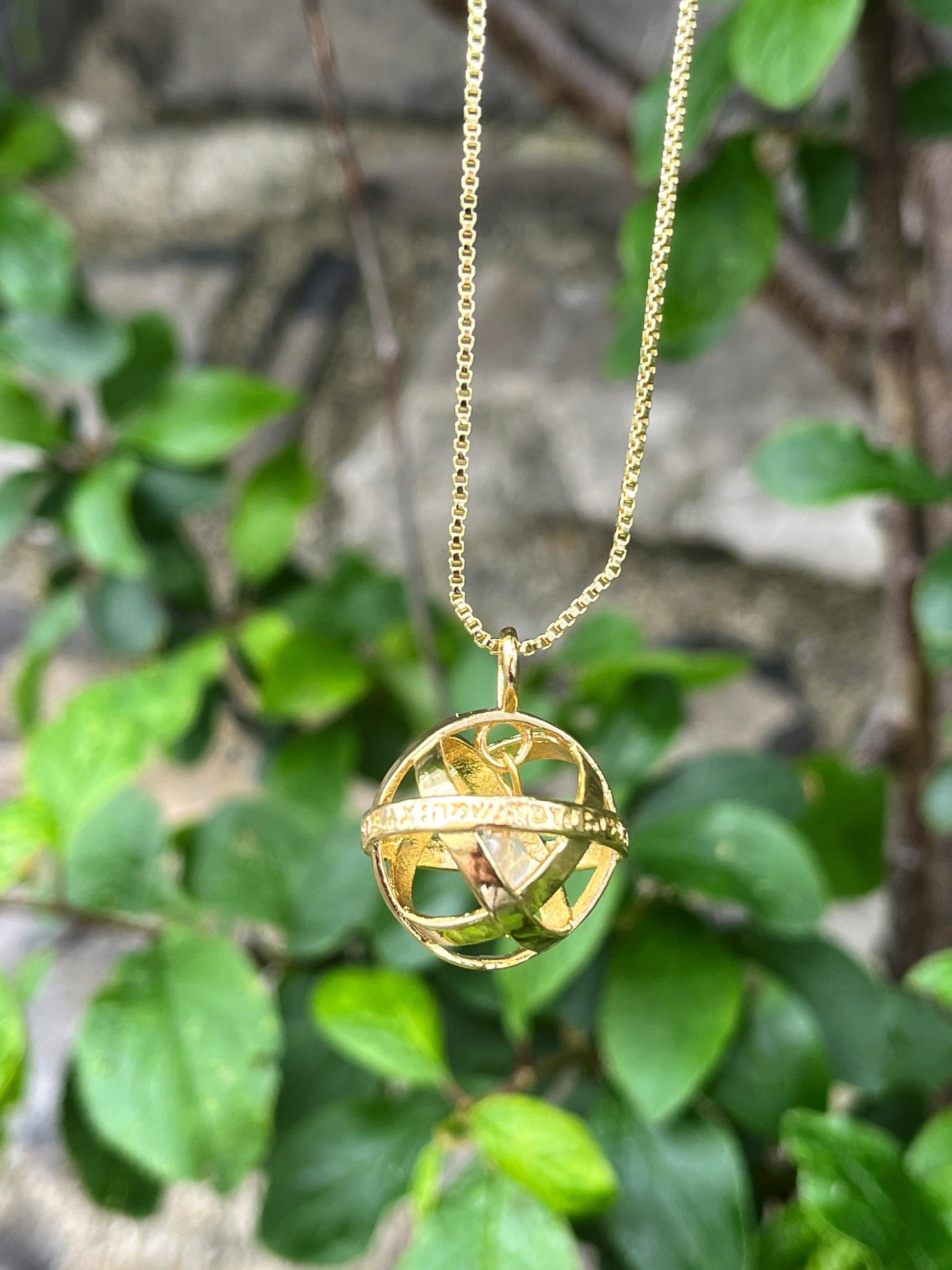 Genesa Crystal _ Manifesting Necklace - Kybalion Jewellery