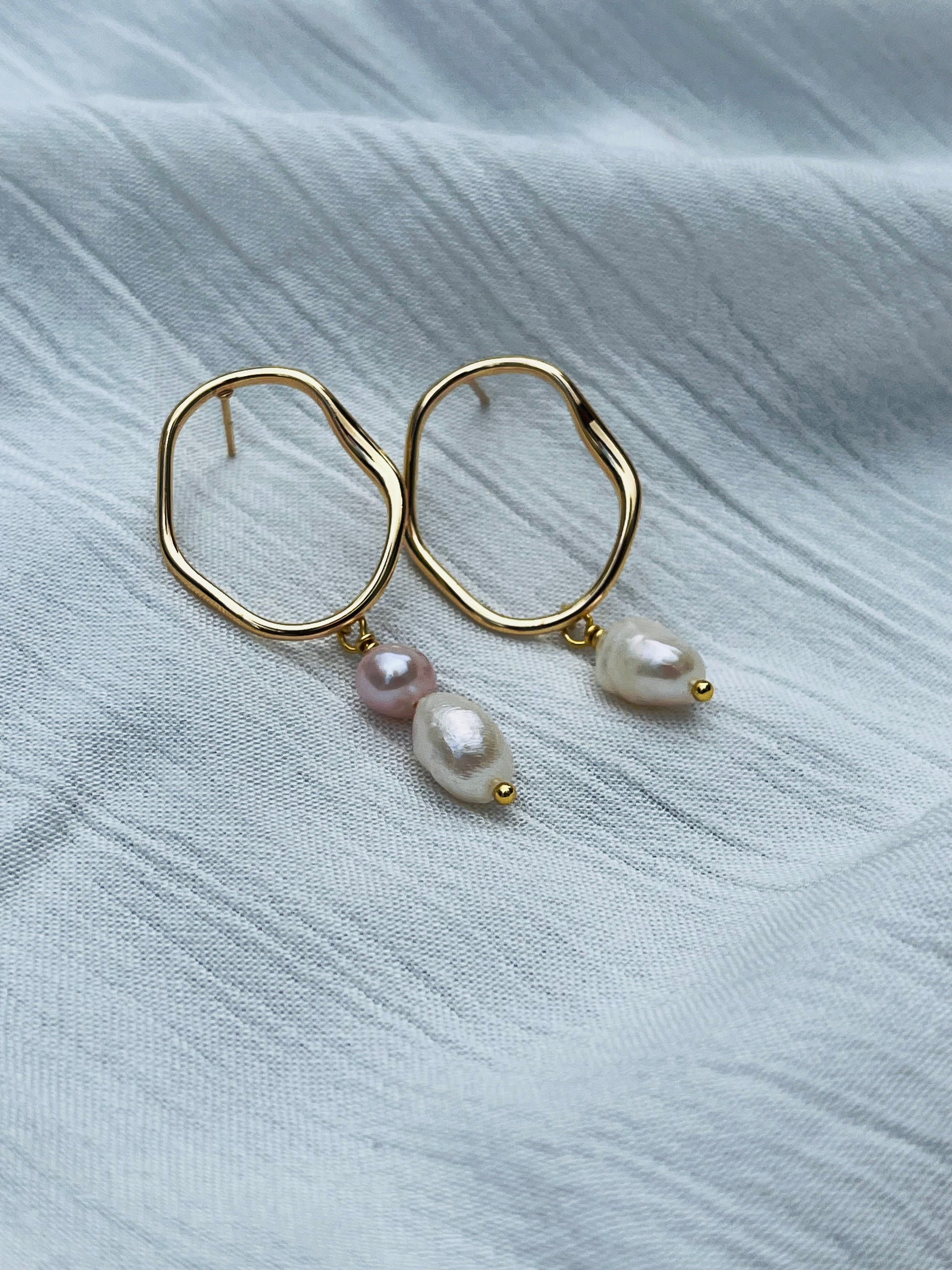 Pearl Asymmetrical Earrings - Kybalion Jewellery